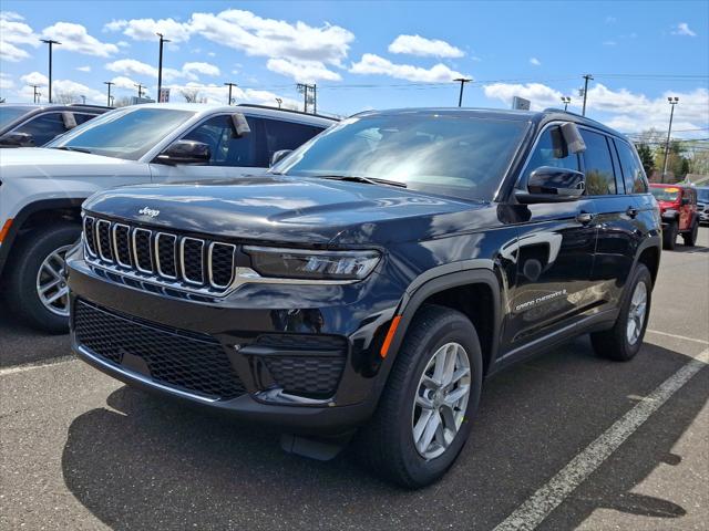 2025 Jeep Grand Cherokee GRAND CHEROKEE LAREDO X 4X4