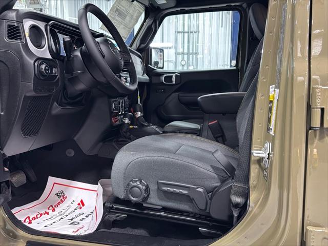 2025 Jeep Gladiator GLADIATOR WILLYS 4X4 2025 Jeep Gladiator GLADIATOR WILLYS 4X4