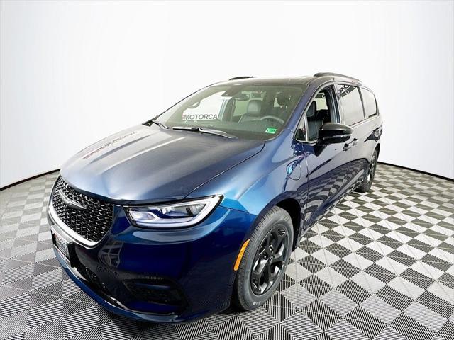 2025 Chrysler Pacifica Hybrid PACIFICA PLUG-IN HYBRID S APPEARANCE