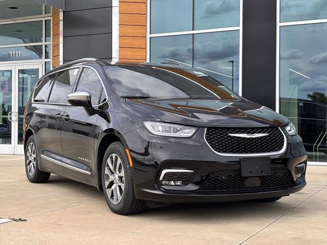 2025 Chrysler Pacifica Hybrid PACIFICA PLUG-IN HYBRID PINNACLE