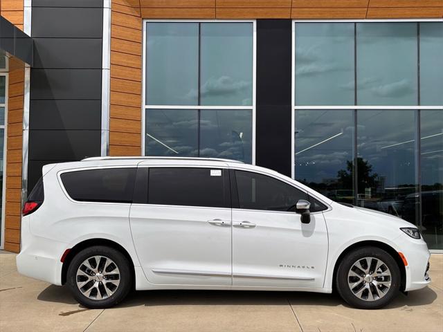 2025 Chrysler Pacifica Hybrid PACIFICA PLUG-IN HYBRID PINNACLE