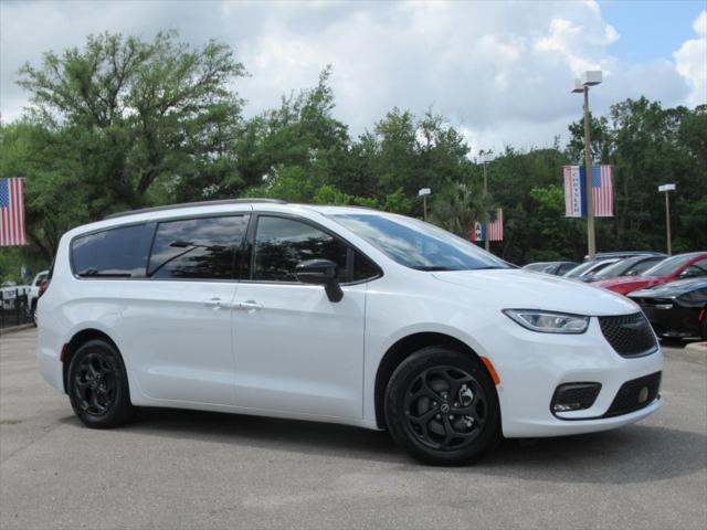 2025 Chrysler Pacifica Hybrid PACIFICA PLUG-IN HYBRID S APPEARANCE