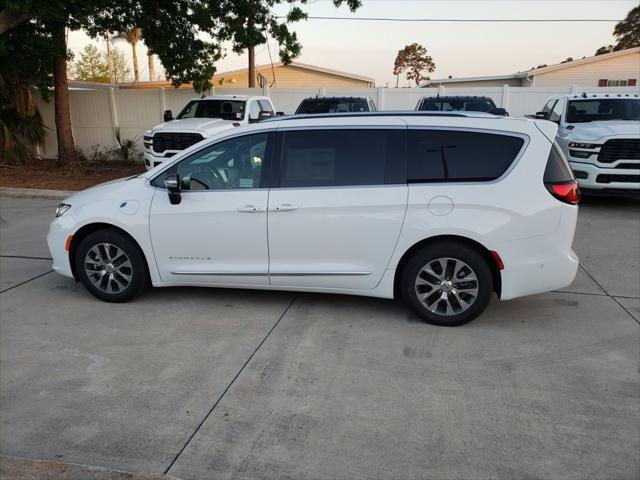 2025 Chrysler Pacifica Hybrid PACIFICA PLUG-IN HYBRID PINNACLE