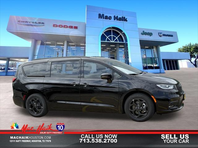 2025 Chrysler Pacifica Hybrid PACIFICA PLUG-IN HYBRID S APPEARANCE