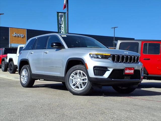2025 Jeep Grand Cherokee GRAND CHEROKEE LAREDO X 4X2