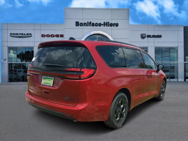 2025 Chrysler Pacifica Hybrid PACIFICA PLUG-IN HYBRID S APPEARANCE