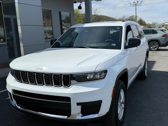 2025 Jeep Grand Cherokee GRAND CHEROKEE L LAREDO X 4X4