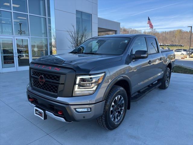 2023 Nissan TITAN Crew Cab PRO-4X 4x4