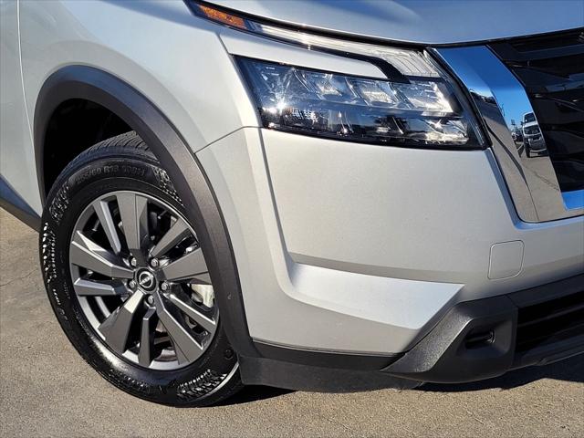 2024 Nissan Pathfinder SV 4WD