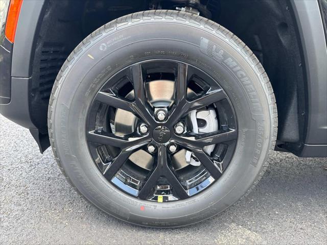 2025 Jeep Grand Cherokee GRAND CHEROKEE L ALTITUDE X 4X2