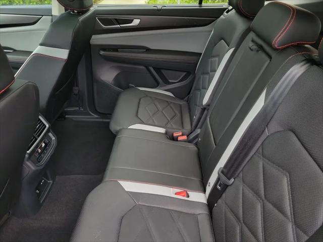 2025 Volkswagen Atlas 2.0T Peak Edition