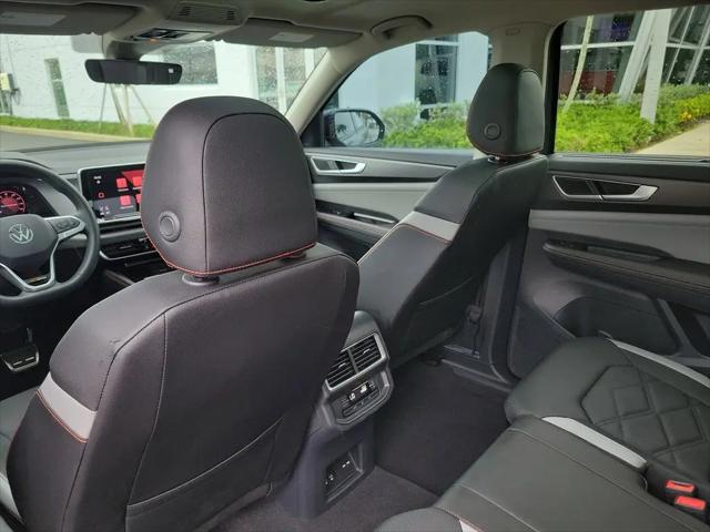 2025 Volkswagen Atlas 2.0T Peak Edition