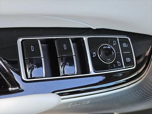 2025 Cadillac iQ Luxury 3 RWD