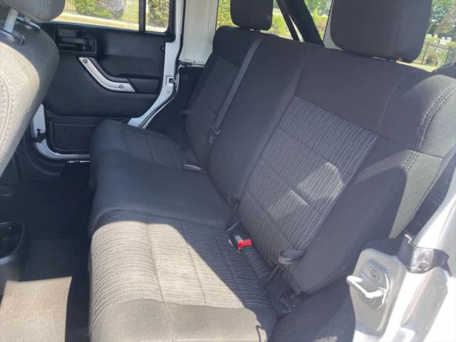 2012 Jeep Wrangler Unlimited Sahara
