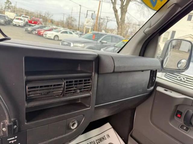 2011 GMC Savana 3500 Work Van
