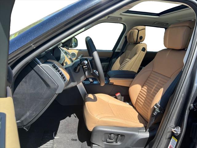 2025 Land Rover Discovery P360 Metropolitan Edition