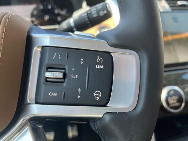 2025 Land Rover Discovery P360 Metropolitan Edition