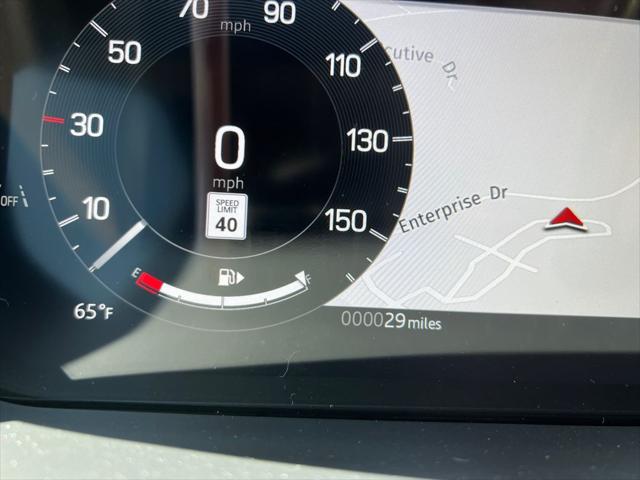 2025 Land Rover Discovery P360 Metropolitan Edition