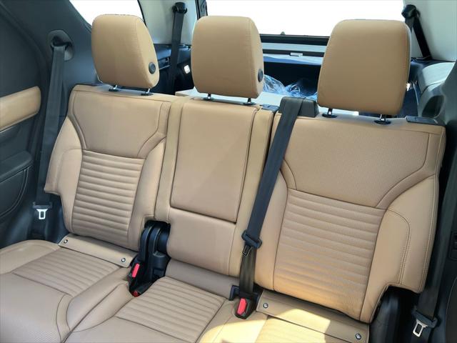2025 Land Rover Discovery P360 Metropolitan Edition