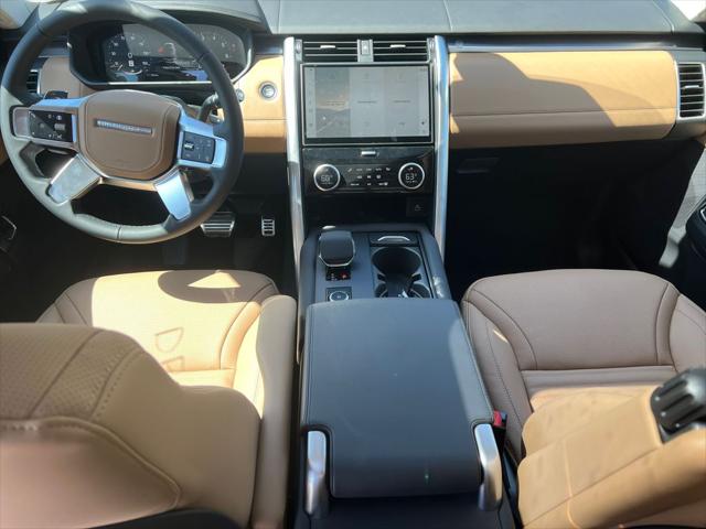 2025 Land Rover Discovery P360 Metropolitan Edition