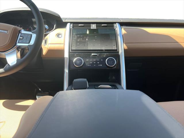 2025 Land Rover Discovery P360 Metropolitan Edition