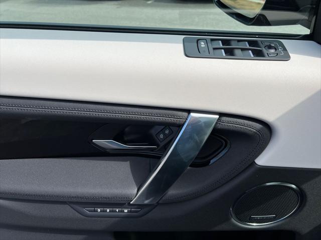 2025 Land Rover Discovery Sport S