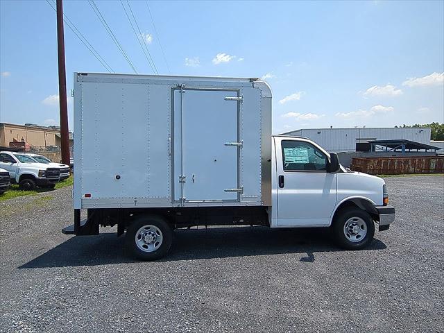 2025 Chevrolet Express Cutaway Work Van
