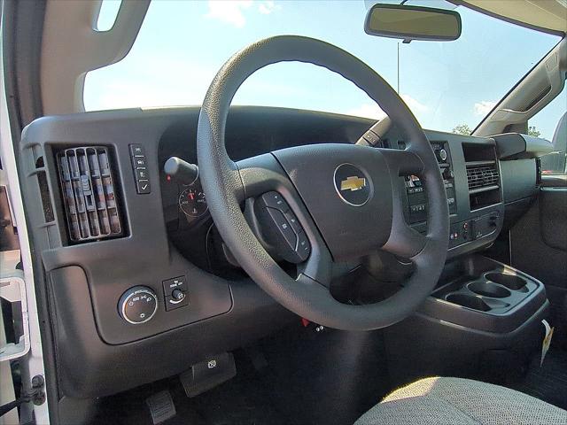 2025 Chevrolet Express Cutaway Work Van