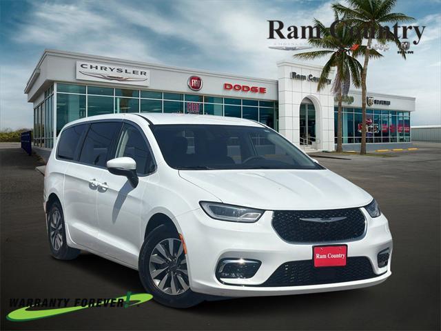 2023 Chrysler Pacifica Hybrid Touring L