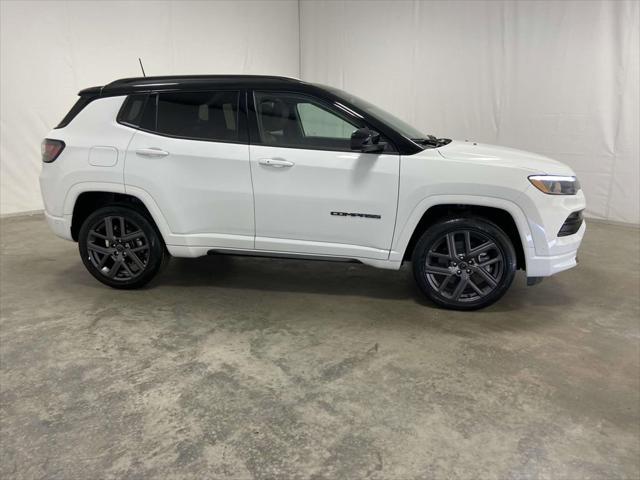 2025 Jeep Compass COMPASS LIMITED 4X4