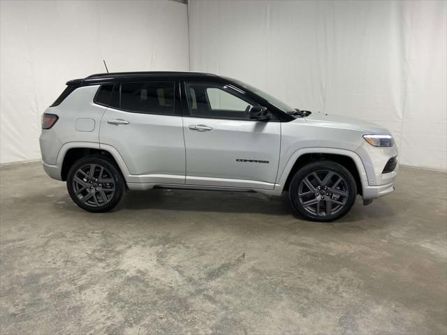 2025 Jeep Compass COMPASS LIMITED 4X4