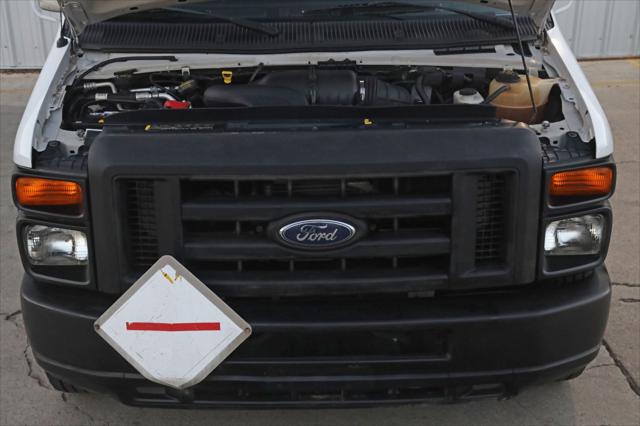 2010 Ford E-350 Super Duty Commercial
