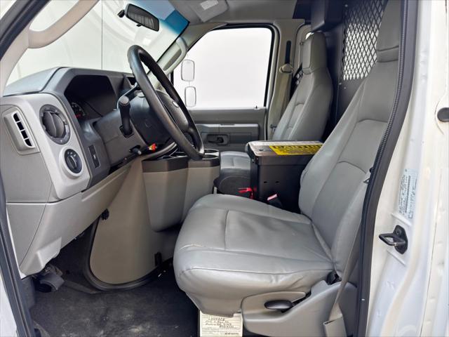 2010 Ford E-350 Super Duty Commercial