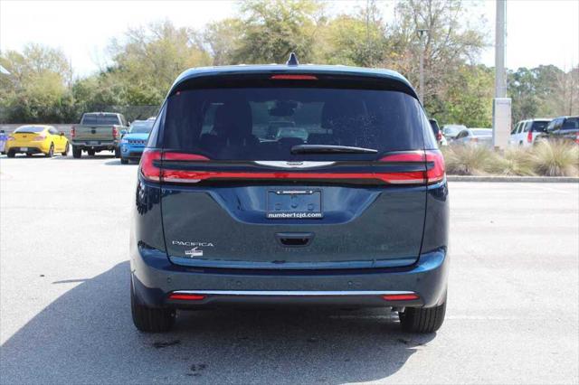 2025 Chrysler Pacifica PACIFICA SELECT