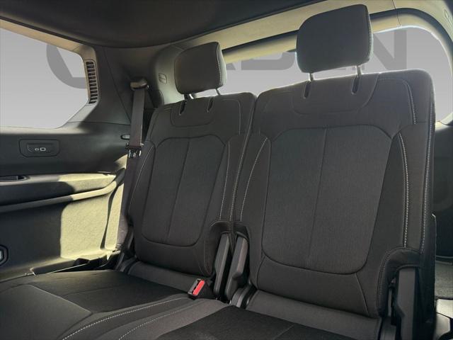 2025 Jeep Grand Cherokee GRAND CHEROKEE L LAREDO 4X2