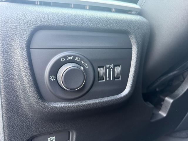 2025 Jeep Grand Cherokee GRAND CHEROKEE L LAREDO 4X2