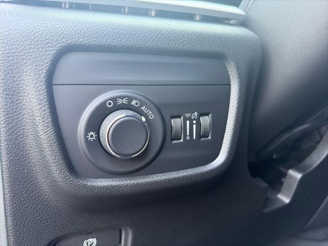 2025 Jeep Grand Cherokee GRAND CHEROKEE L LAREDO 4X2