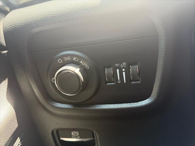 2025 Jeep Grand Cherokee GRAND CHEROKEE L LAREDO 4X2