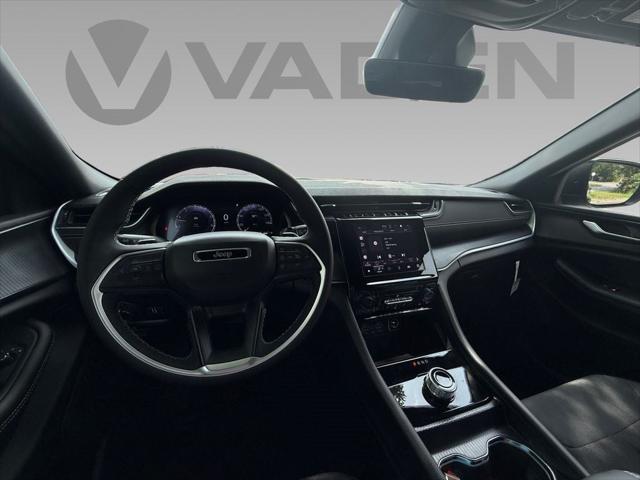 2025 Jeep Grand Cherokee L Laredo X 4x4