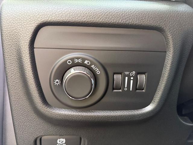 2025 Jeep Grand Cherokee L Laredo X 4x4