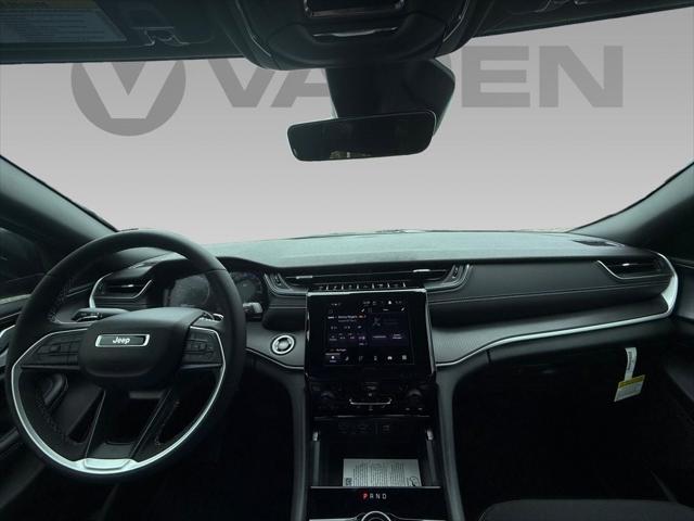 2025 Jeep Grand Cherokee GRAND CHEROKEE L LAREDO 4X2