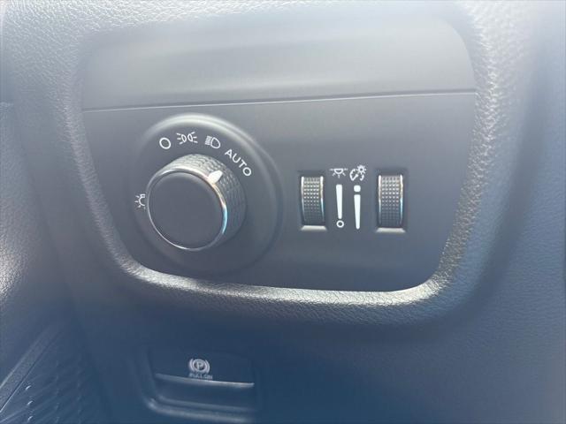 2025 Jeep Grand Cherokee GRAND CHEROKEE L LAREDO 4X2