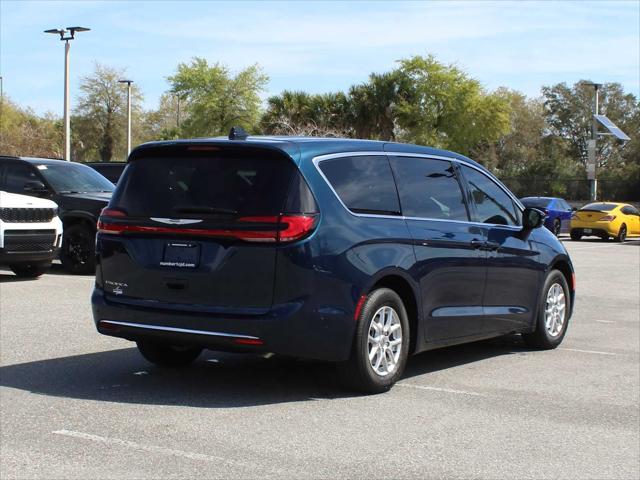 2025 Chrysler Pacifica PACIFICA SELECT