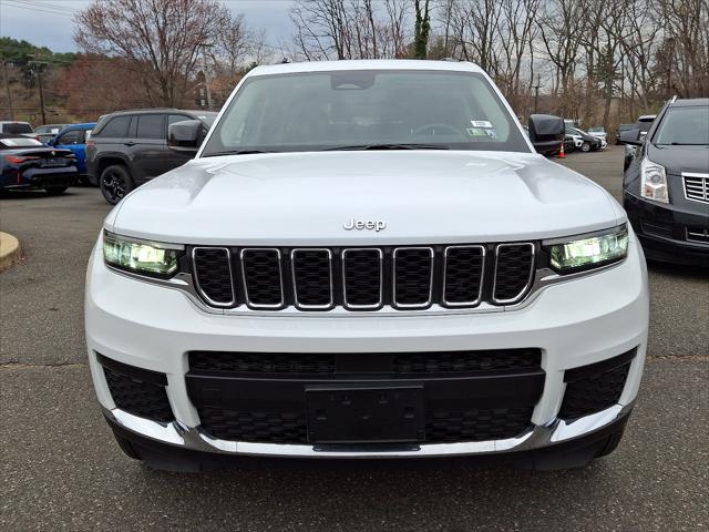 2023 Jeep Grand Cherokee L Laredo 4x4