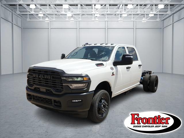 2025 RAM Ram 3500 Chassis Cab RAM 3500 TRADESMAN CREW CAB CHASSIS 4X4 60 CA