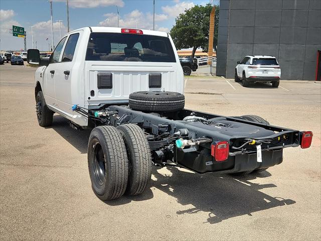 2025 RAM Ram 3500 Chassis Cab RAM 3500 TRADESMAN CREW CAB CHASSIS 4X4 60 CA