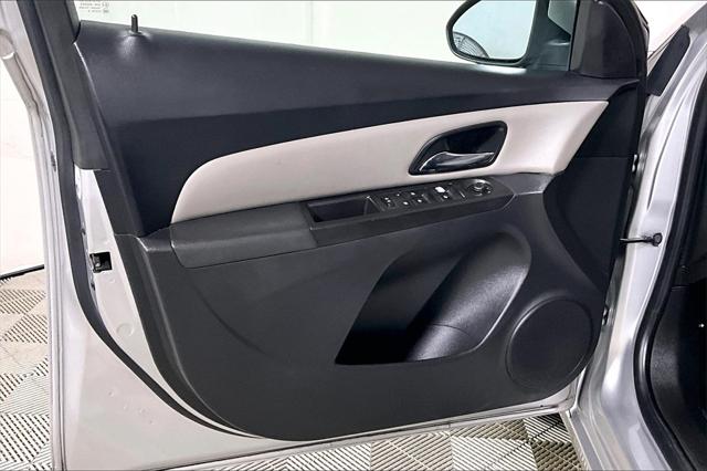 Used 2016 Chevrolet Cruze Limited For Sale in Millington, TN