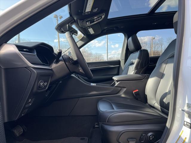 2025 Jeep Grand Cherokee L Limited 4x4