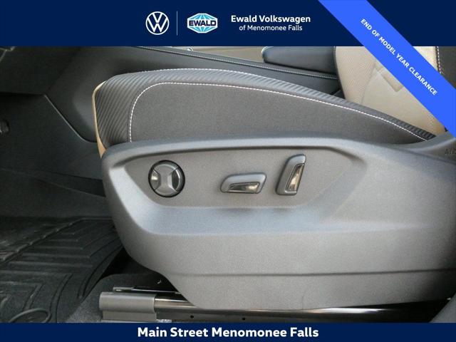 2025 Volkswagen Atlas Cross Sport 2.0T SE w/Technology