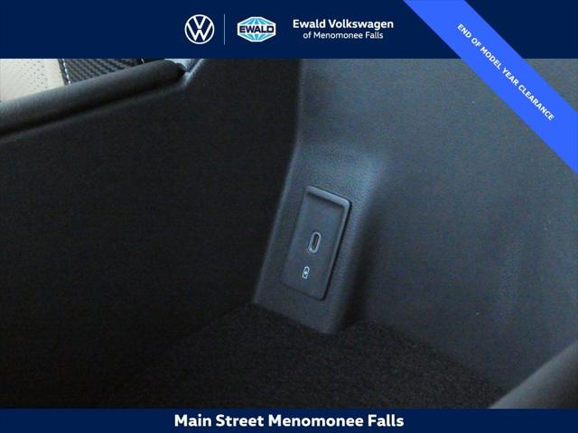 2025 Volkswagen Atlas Cross Sport 2.0T SE w/Technology